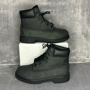 🔥🔥🔥Junior Timberland® Classic 6-Inch Waterproof Boot Size: 5🔥🔥🔥